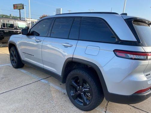 2023 Jeep Grand Cherokee Altitude