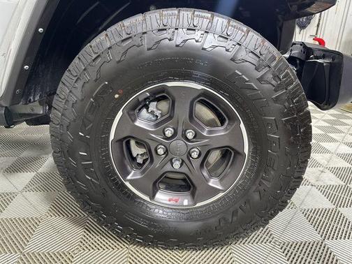 Sting Gray Clearcoat 2021 Jeep Gladiator Rubicon