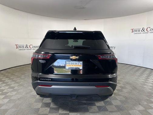 Black Metallic 2026 Chevrolet Equinox LT