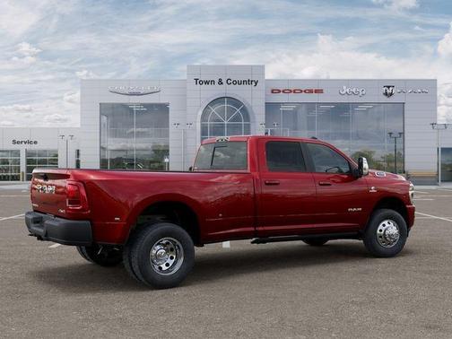 Molten Red Pearlcoat 2026 RAM 3500 Laramie