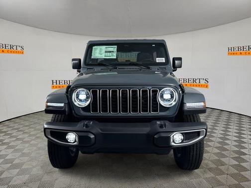 Anvil Clearcoat 2026 Jeep Wrangler Sahara