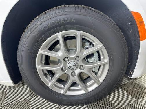 2026 Chrysler Voyager LX