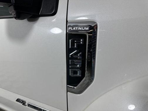 2022 Ford F-450 Platinum