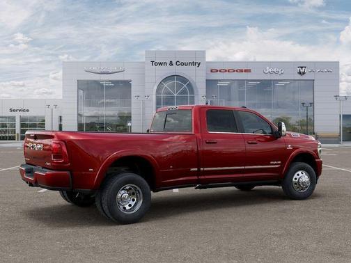 Molten Red Pearlcoat 2026 RAM 3500 Limited