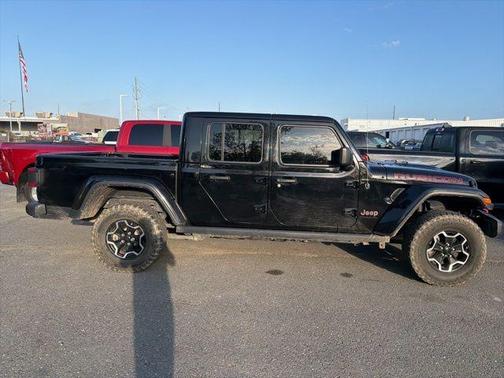 Black Clearcoat 2023 Jeep Gladiator Rubicon