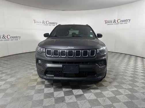 2023 Jeep Compass Latitude Lux