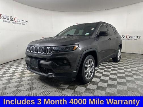 2023 Jeep Compass Latitude Lux