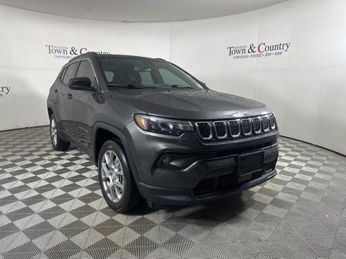 2023 Jeep Compass Latitude Lux