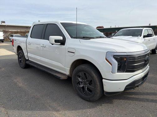 2023 Ford F-150 Lightning LARIAT