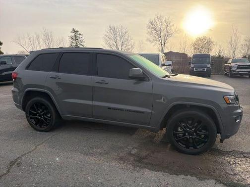 2022 Jeep Grand Cherokee WK Laredo