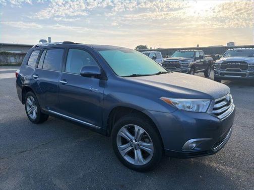 Shoreline Mist 2013 Toyota Highlander Limited
