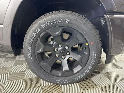 Granite Crystal Clearcoat Metallic 2026 RAM 1500 Big Horn/Lone Star