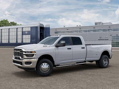 Bright White Clearcoat 2026 RAM 3500 Big Horn
