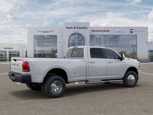 Bright White Clearcoat 2026 RAM 3500 Laramie