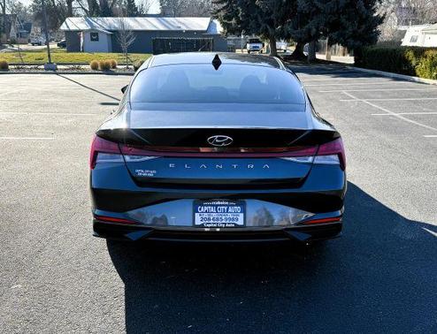 2021 Hyundai ELANTRA SEL