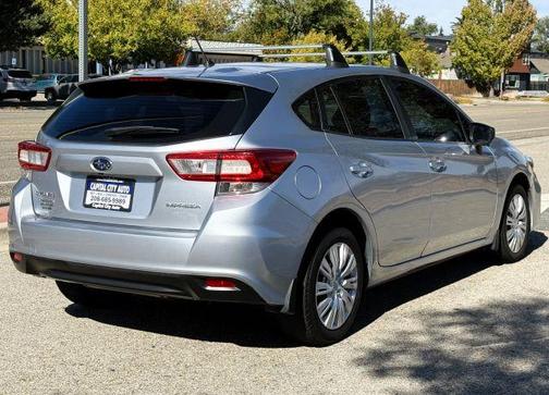 2019 Subaru Impreza 2.0i