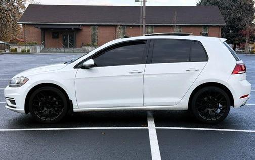 2018 Volkswagen Golf TSI SE