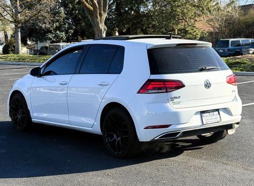 2018 Volkswagen Golf TSI SE