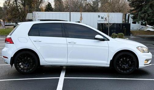 2018 Volkswagen Golf TSI SE