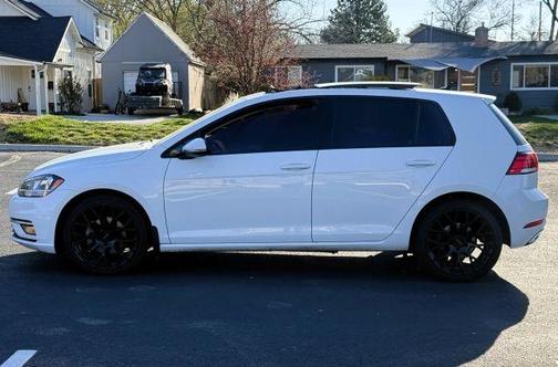 2018 Volkswagen Golf TSI SE