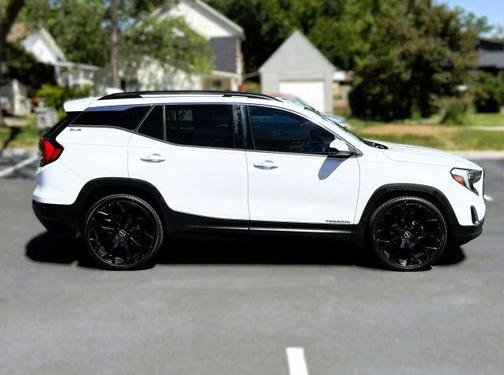 Summit White 2019 GMC Terrain SLE