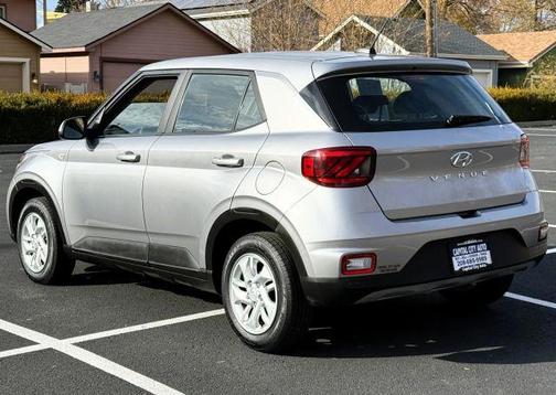 2024 Hyundai VENUE SE