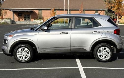 2024 Hyundai VENUE SE