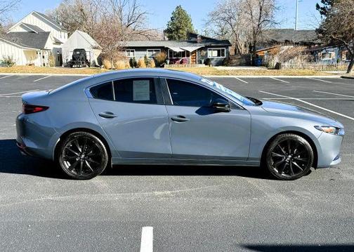 2022 Mazda Mazda3 Carbon Edition