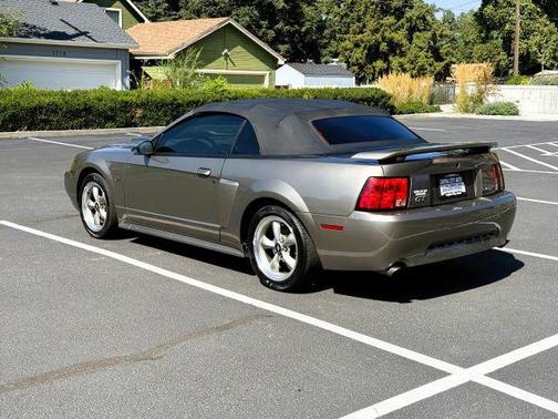 2001 Ford Mustang GT