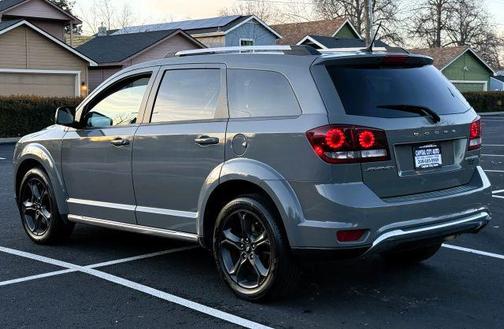 2020 Dodge Journey Crossroad