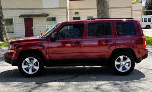 Deep Cherry Red Crystal Pearlcoat 2016 Jeep Patriot Sport