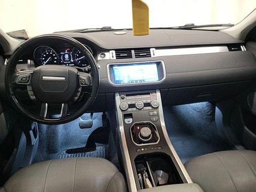 Fuji White 2017 Land Rover Range Rover Evoque SE Premium