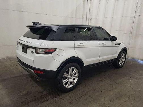 Fuji White 2017 Land Rover Range Rover Evoque SE Premium
