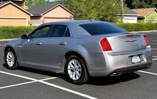 2015 Chrysler 300 Limited