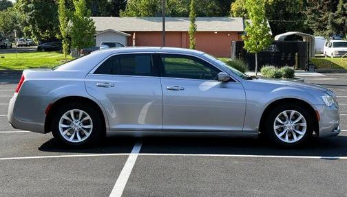 2015 Chrysler 300 Limited