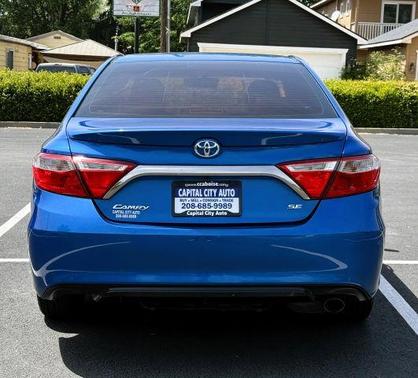 Blue Streak Metallic 2017 Toyota Camry SE