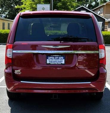 2015 Chrysler Town & Country Touring