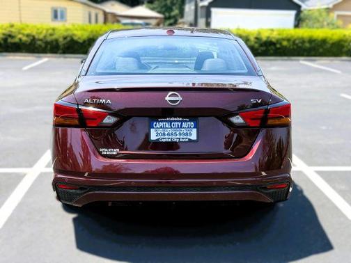 Garnet Pearl Me 2024 Nissan Altima 2.5 SV