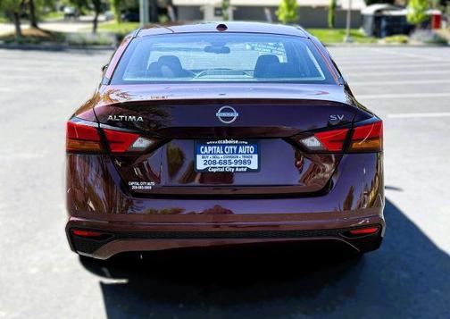 Garnet Pearl Me 2024 Nissan Altima 2.5 SV