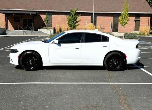 2017 Dodge Charger SXT