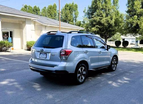 2017 Subaru Forester 2.5i