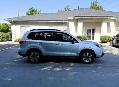 2017 Subaru Forester 2.5i