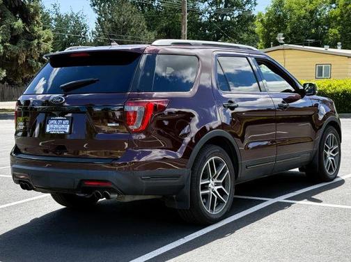 Burgundy 2018 Ford Explorer sport
