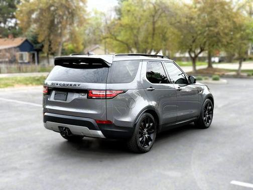 Corris Grey 2017 Land Rover Discovery HSE