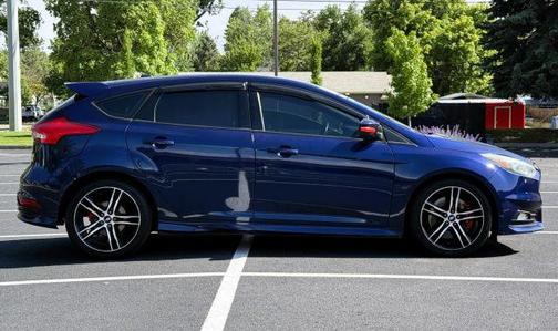 Kona Blue 2016 Ford Focus ST Base