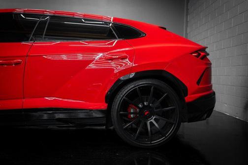 2021 Lamborghini Urus 