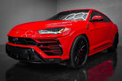 2021 Lamborghini Urus Pearl Capsule