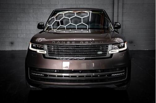 2023 Land Rover Range Rover P530 SE