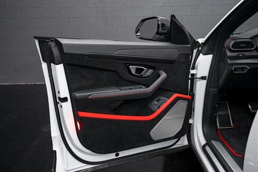 2024 Lamborghini Urus Performante