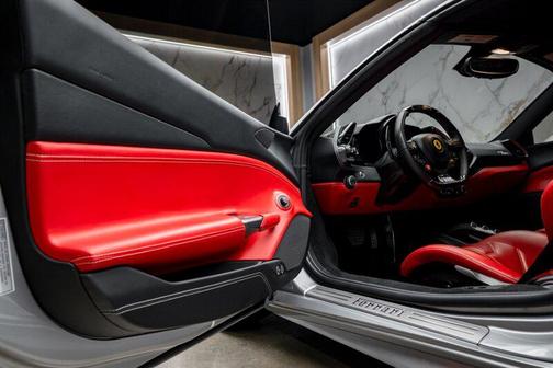 2019 Ferrari 488 Spider Base